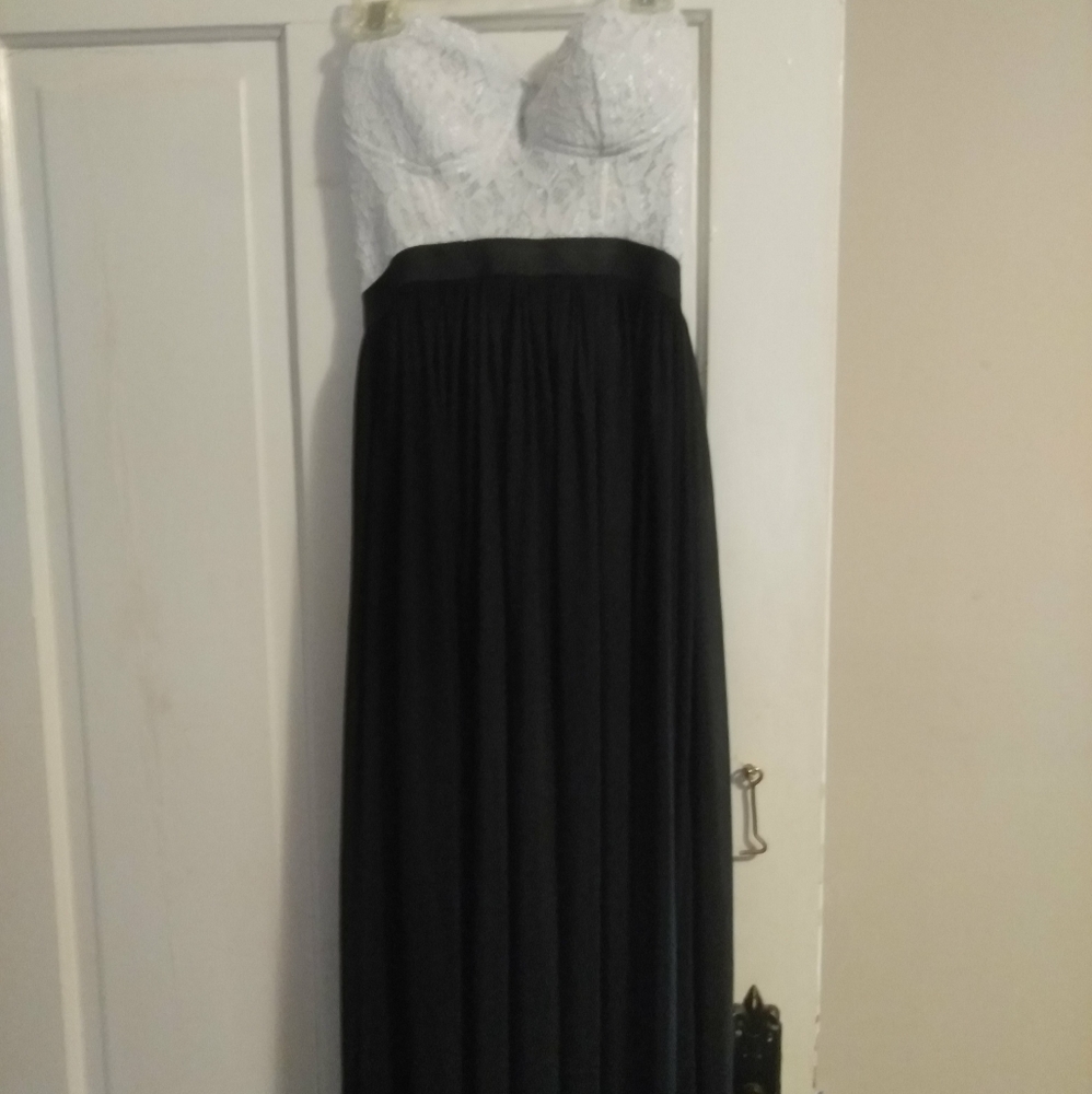 Women's Strapless Floor-Length Dress